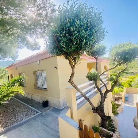 Claire Village بيت للعطل *